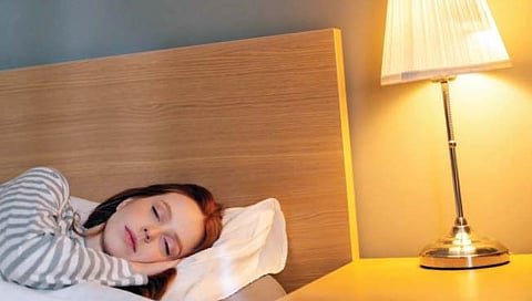 Diabetes : लाईटच्या प्रकाशात झोपल्याने वाढतो डायबेटिसचा धोका