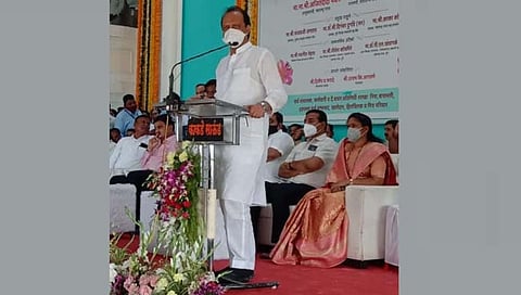 नाही तर ‘घंटा’ मिळणार नाही ! उपमुख्यमंत्री अजित पवारांची गाडी पुन्हा घसरली