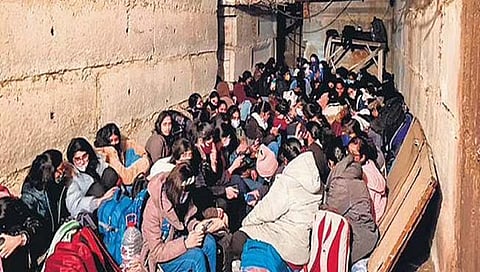 Russia Ukraine War : सुमी शहरातून भारताच्या ७०० विद्यार्थ्यांना बाहेर काढण्याचे प्रयत्न फसले