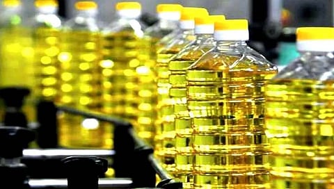 पुणे : खाद्यतेलांत घसरण! वनस्पती तुपाचे दर 15 किलोमागे 75 रुपयांनी घटले