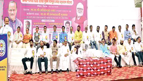 नाशिक : नाशिकरोड-देवळाली व्यापारी सहकारी बँकेच्या अंबड-पाथर्डी शाखा उद्घाटनाप्रसंगी बोलताना अजित पवार.