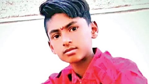 आत्महत्या,www.pudhari.news