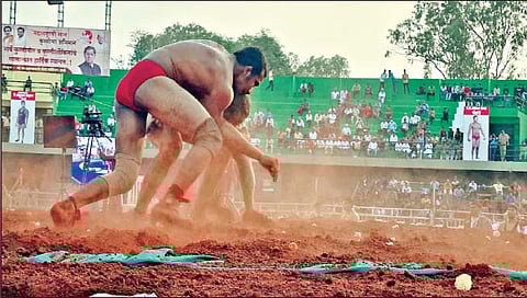 सातारा : पहिल्या दिवशी कोल्हापूरचे वर्चस्व