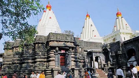 अंबाबाई मंदिरात पुजारी व सेवेकरी नियुक्तीबाबत मंत्रालयात बैठक