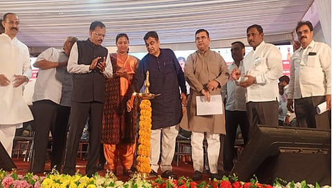 नितीन गडकरी, धुळे www.pudhari.news