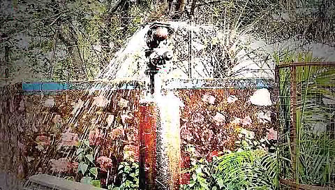 Satara : पाचगणीत जलवाहिनीला गळती; हजारो लिटर पाणी वाया