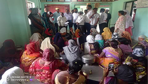 रखरख्या उन्हात महिलांचा मोर्चा,www.pudhari.news