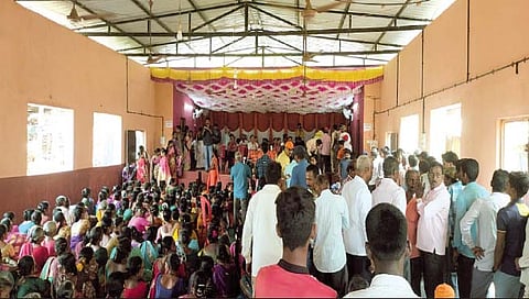 कोकणात रिफायनरी प्रकल्पाला जोरदार विरोध, ठराव बहुमताने मंजूर