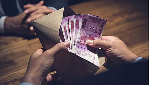 सोलापूर : लाच घेताना पाटबंधारे विभागाचा कर्मचारी जाळ्यात