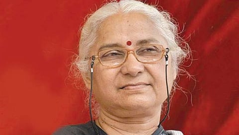 मेधा पाटकर मानहानीच्या खटल्यात दोषी: साकेत न्यायालयाचा निर्णय