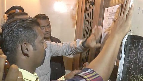 मुंबई : सोमय्या पिता-पुत्रांच्या दारावर लावले समन्स