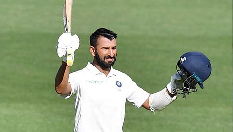 चेतेश्वर पुजारा याचा इंग्लिश कौंटीत धुमाकूळ