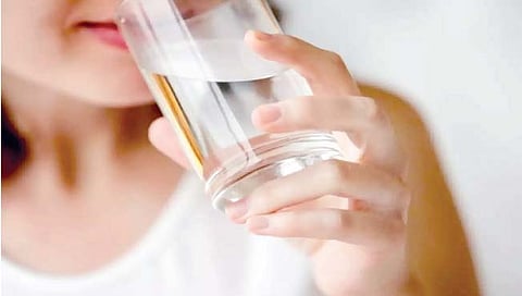 Water : आरोग्यदायी शरीरासाठी पाणी किती आणि कसं प्यावं? जाणून घ्या…