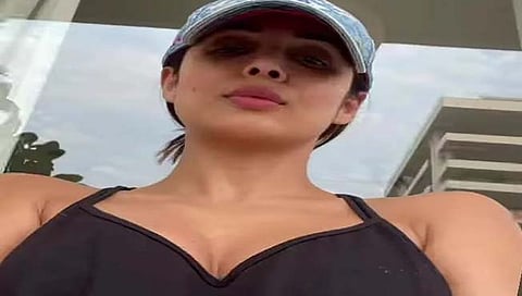 Malaika Arora : अपघातातून सावरल्यानंतरचा मलायकाचा ‘सेल्फी’!