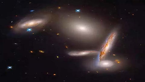 वॉशिंग्टन : ‘हबल’ने टिपले पाच आकाशगंगांचे मीलन