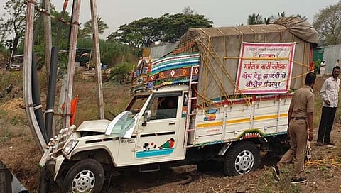सोलापूर : वारकऱ्यांच्या गाडीला अपघात; १२ जण जखमी