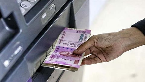 सर्व बँकांच्या ATM मधून आता कार्डशिवाय पैसे काढता येणार