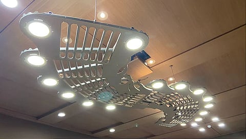 Hanging Light : ओळखा पाहू ‘हा’ दिवा कशापासून बनवला; आनंद महिंद्रा यांनी केले ट्विट