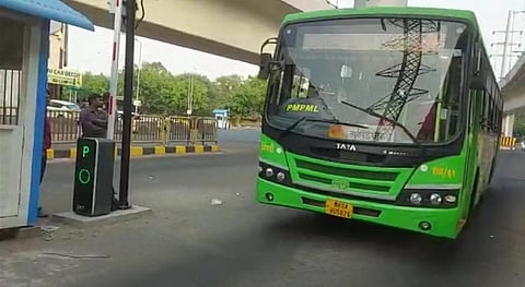 पुणे : बीआरटी मार्गांवर बसविण्यात येणाऱ्या ‘बूम बॅरिअरची चाचणी यशस्वी