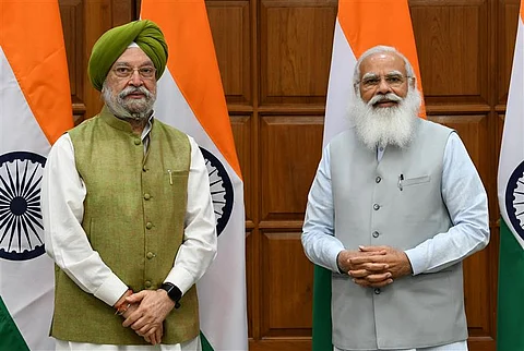 मोदी सरकारमध्ये सर्वांत कमी इंधन दरवाढ, लोकांच्या पगारात कित्येक पटीने वाढ : पेट्रोलियम मंत्र्यांचा नवा जावईशोध