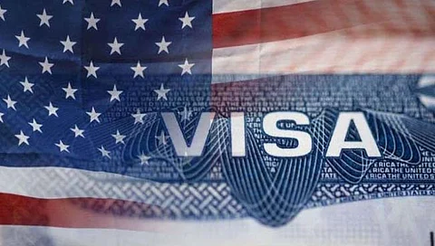 US consulates : अमेरिकन व्हिसासाठी प्रतिक्षेत असणार्यांना खुशखबर, वाणिज्य दूतावास जारी करणार ८ लाख व्हिसा