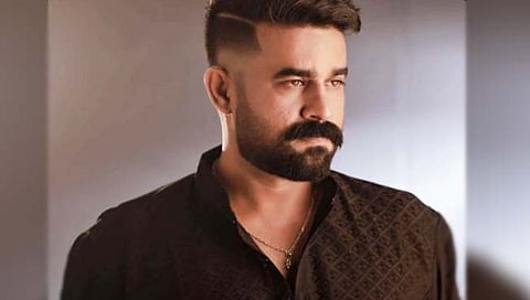 Vijay Babu : विजय बाबूवर लैगिंक अत्याचाराचा गुन्हा दाखल, फेसबुक लाईव्हनं केला खुलासा