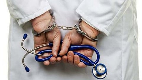 अंबरनाथ : तक्रार नोंदवायला गेलेला फिर्यादीच निघाला बोगस डॉक्टर