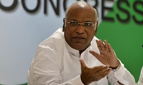 Himachal political crisis : कटू निर्णय घ्यावे लागले तरी पक्ष घेणार; हिमाचलमधील पराभवानंतर काँग्रेस आक्रमक