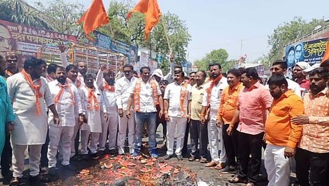 ईडी कारवाईविरोधात शिवसेना आक्रमक; प्रतिकात्मक पुतळ्याचे दहन