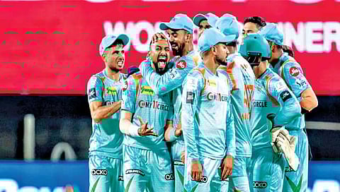 लखनौचा विजयी ‘षटकार’ www.pudharinews.