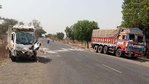 जालना : ट्रक-पिकअपच्या अपघातात सासू-जावयासह तिघे ठार