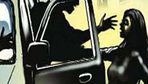 पुणे : प्रेम प्रकरणातून तरुणीचे अपहरण; कुटुंबीयांना दिली ठार मारण्याची धमकी