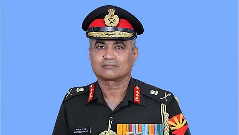 अत्याधुनिक तंत्रज्ञानयुक्त शस्त्रांच्या बाबतीत भारताने आत्मनिर्भर होणे गरजेचे : लष्करप्रमुख मनोज पांडे