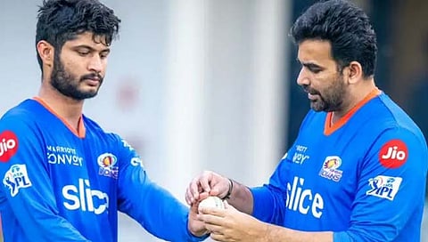 मुंबई इंडियन्सला धक्का! ‘हा’ वेगवान गोलंदाज IPL मधून बाहेर!