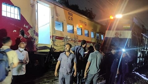 मुंबईत रेल्वेचा अपघात; दादर पुद्दुचेरी एक्स्प्रेसचे ३ डबे रूळावरून घसरले