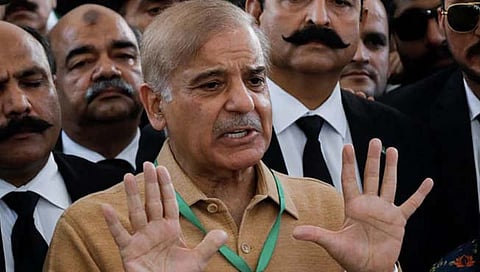 Pakistan Economic Crisis | पाकिस्तान रसातळाला! सरकारी पगारात १० टक्के कपात, मंत्र्यांची संख्याही करणार कमी