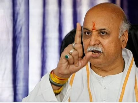 आधी भाजपचे सरकार असलेल्या राज्यातील मशिदीवरील भोंगे उतरवा : प्रवीण तोगडीया