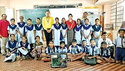 मनपा शाळांमध्ये ई -लर्निंग उपक्रमास प्रारंभ