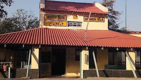 बीड : प्रवासी साखरझोपेत असताना रेल्वे क्रॉसिंगवर चोरट्यांचा धुमाकूळ; प्रवासी महिलांचे दागिने पळवले