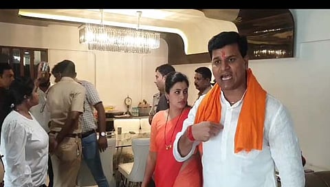 राणा दाम्पत्याला अटक, आजची रात्र खार पोलिस स्टेशनमध्ये जाणार