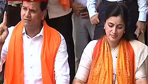 Navneet Rana vs Shivsena : पोलिस प्रशासन कोणाच्या दबावाखाली काम करत आहे?; नवनीत राणांचा सवाल (Video)