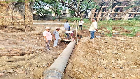 सांगली : हिराबाग वॉटर हाऊस येथे पाण्याच्या दोन टाक्या जोडण्यासाठी पाईपलाईनचे काम अंतिम टप्प्यात आले आहे.