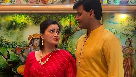 राणा दाम्पत्याची कानउघडणी करत मुंबई उच्च न्यायालयाने गुन्हा रद्द करण्याची याचिका फेटाळली !