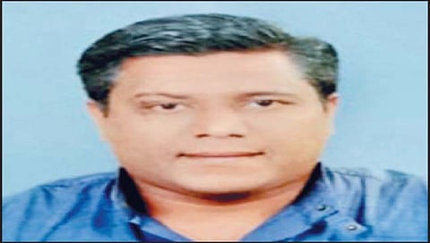 सांगलीत शिक्षकाची गळफासाने आत्महत्या www.pudharinews.