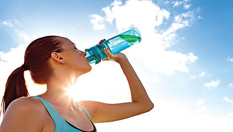 वाढत्या उन्हाचा आरोग्यावर परिणाम? मग अशी घ्या काळजी…