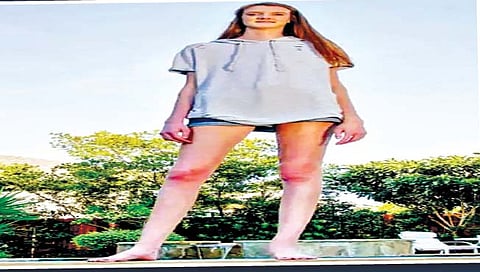 ६ फूट १० इंच उंच तरुणीचा अनोखा विक्रम www.pudharinews.