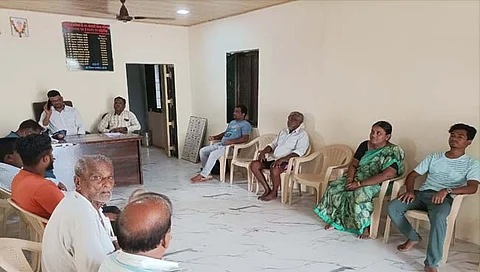 बैठक : राज्याचे मत्सव्यवसाय आयुक्त डॉ. अतुल पाटणे सोबत नौका मालक, चालक आणि मच्छिमार