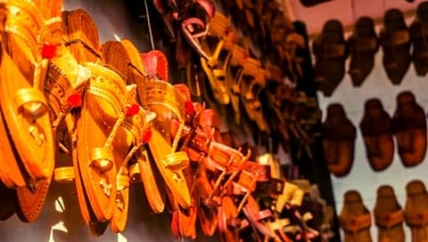 जगात भारी चप्पल कोल्हापुरी ‘क्लस्टर’बद्दल उदासीनता भारी!