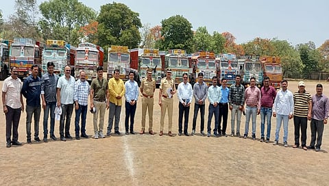 धुळ्यात चोरीच्या ट्रक विक्रीचा काळाबाजार ; दोन एजंटला अटक, 12 ट्रक जप्त