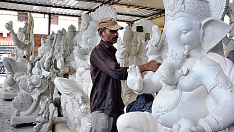 नाशिकमध्ये पीओपीच्या सर्वच गणेशमूर्तींवर बंदी ; मनपा आयुक्तांचे आदेश